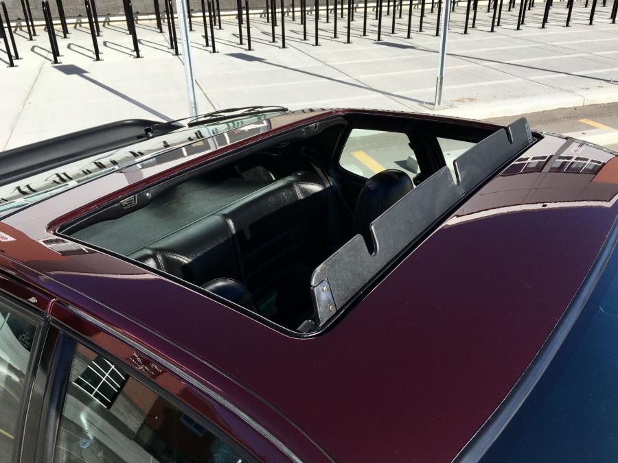 Детали экстерьера Porsche 944 S2 Red Pearl 1990 года  (фото 70 из 86)